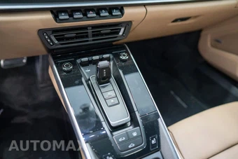 2023 Porsche 911 Turbo S - miniatura 24