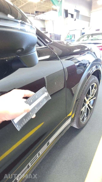 2023 Porsche Cayenne Coupe Platinum Edition – miniatura 32