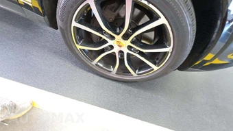 2023 Porsche Cayenne Coupe Platinum Edition – miniatura 33