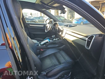 2023 Porsche Cayenne Coupe Platinum Edition – miniatura 8
