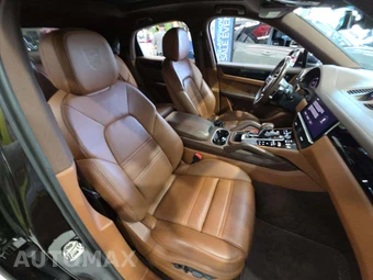 2023 Porsche Cayenne Coupe Platinum Edition – miniatura 18