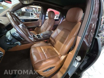 2023 Porsche Cayenne Coupe Platinum Edition – miniatura 6