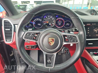 2023 Porsche Cayenne Coupe Platinum Edition – miniatura 10