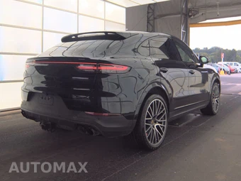 2023 Porsche Cayenne Coupe Platinum Edition – miniatura 4
