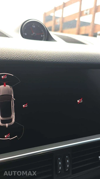 2023 Porsche Cayenne Coupe Platinum Edition – miniatura 21