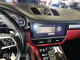 2023 Porsche Cayenne Coupe Platinum Edition – miniatura 11