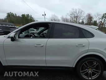2023 Porsche Cayenne Coupe Platinum Edition – miniatura 3