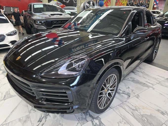 2023 Porsche Cayenne Coupe Platinum Edition