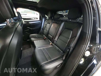 2023 Porsche Cayenne Coupe Platinum Edition – miniatura 13