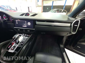 2023 Porsche Cayenne Coupe Platinum Edition – miniatura 19