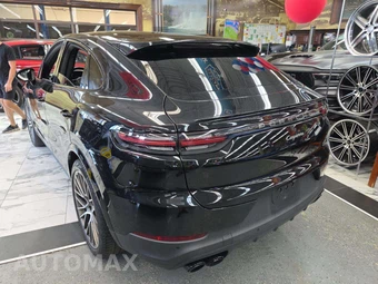 2023 Porsche Cayenne Coupe Platinum Edition – miniatura 2
