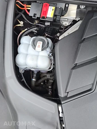 2023 Porsche Cayenne E-Hybrid Coupe Platinu – miniatura 31