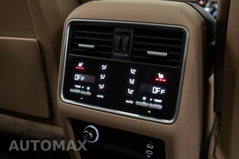 2023 Porsche Cayenne E-Hybrid Coupe Platinu - miniatura 14