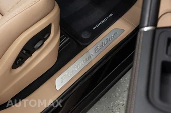 2023 Porsche Cayenne E-Hybrid Coupe Platinu - miniatura 16
