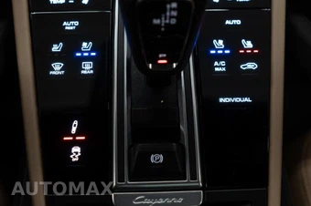 2023 Porsche Cayenne E-Hybrid Coupe Platinu - miniatura 21