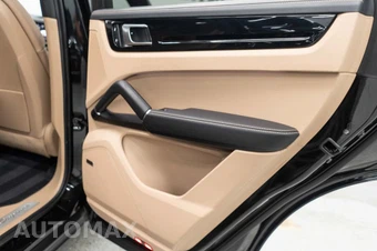 2023 Porsche Cayenne E-Hybrid Coupe Platinu - miniatura 34