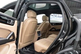 2023 Porsche Cayenne E-Hybrid Coupe Platinu - miniatura 35