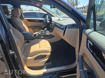 2023 Porsche Cayenne E-Hybrid – miniatura 18