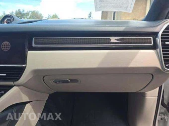 2023 Porsche Cayenne GTS Coupe – miniatura 19