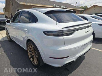 2023 Porsche Cayenne GTS Coupe – miniatura 2