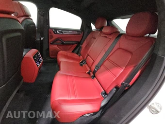 2023 Porsche Cayenne GTS Coupe – miniatura 13
