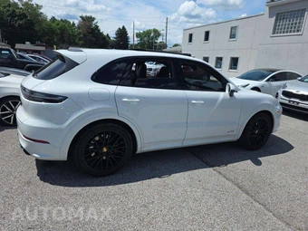 2023 Porsche Cayenne GTS – miniatura 4