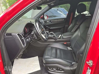 2023 Porsche Cayenne GTS – miniatura 6