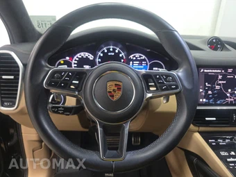 2023 Porsche Cayenne GTS – miniatura 10