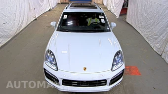 2023 Porsche Cayenne GTS - miniatura 2