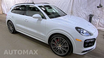 2023 Porsche Cayenne GTS - miniatura 3