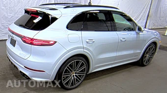 2023 Porsche Cayenne GTS - miniatura 4