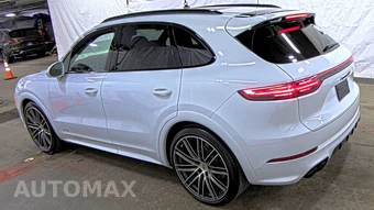 2023 Porsche Cayenne GTS - miniatura 6