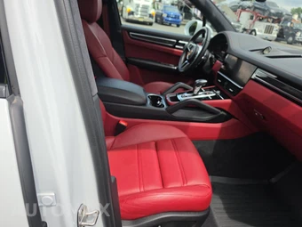 2023 Porsche Cayenne GTS - miniatura 8