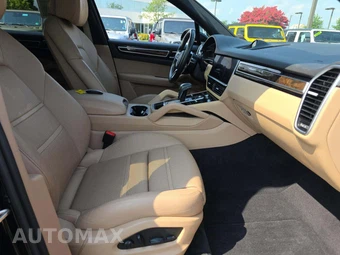 2023 Porsche Cayenne Platinum Edition – miniatura 18