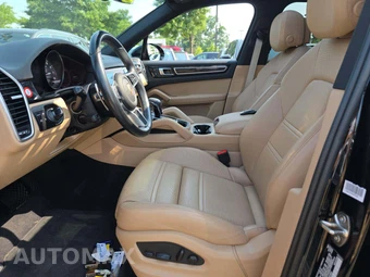 2023 Porsche Cayenne Platinum Edition – miniatura 6