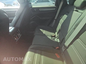 2023 Porsche Cayenne Platinum Edition – miniatura 13