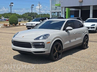 2023 Porsche Cayenne Platinum Edition