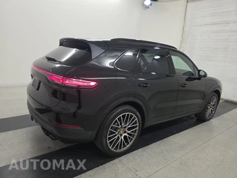 2023 Porsche Cayenne Platinum Edition – miniatura 4