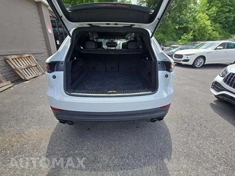 2023 Porsche Cayenne Platinum Edition – miniatura 14