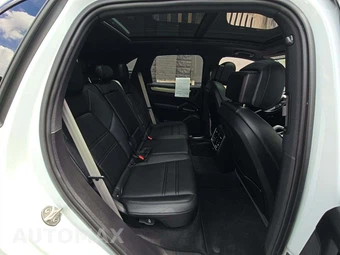 2023 Porsche Cayenne Platinum Edition – miniatura 16