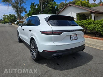 2023 Porsche Cayenne S Platinum Edition - miniatura 12