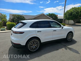 2023 Porsche Cayenne S Platinum Edition - miniatura 8