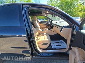 2023 Porsche Cayenne S Platinum Edition – miniatura 15
