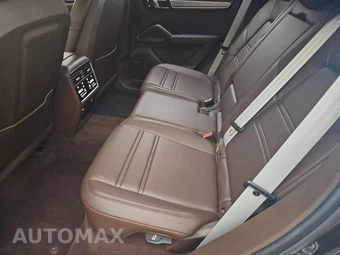 2023 Porsche Cayenne S Platinum Edition – miniatura 13