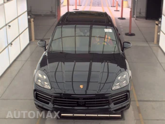 2023 Porsche Cayenne S Platinum Edition – miniatura 2