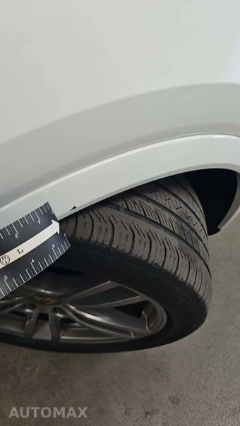 2023 Porsche Cayenne S Platinum Edition – miniatura 28
