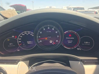 2023 Porsche Cayenne S Platinum Edition – miniatura 12
