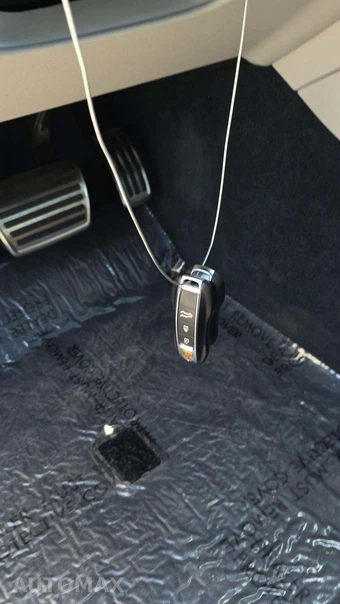 2023 Porsche Cayenne S Platinum Edition – miniatura 17