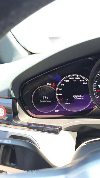 2023 Porsche Cayenne S Platinum Edition – miniatura 21