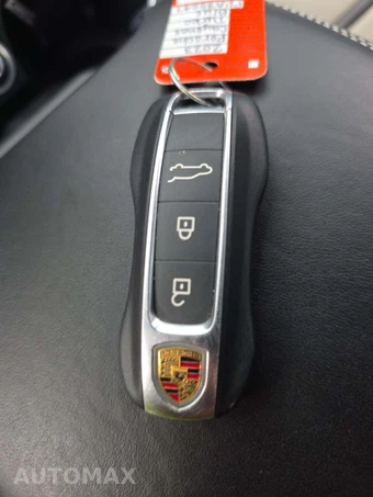 2023 Porsche Cayenne Turbo Coupe – miniatura 5